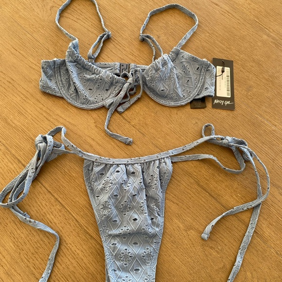 Nasty Gal Denim Broderie Underwire Bikini - Picture 3 of 7